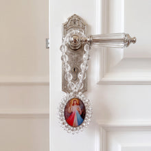 Cargar imagen en el visor de la galería, Bendición de San Benito, Lirio
