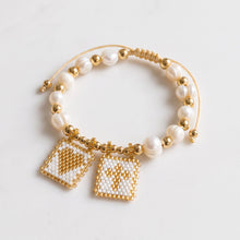 Load image into Gallery viewer, Cascabel Scapular Bracelet | Llena de Gracia
